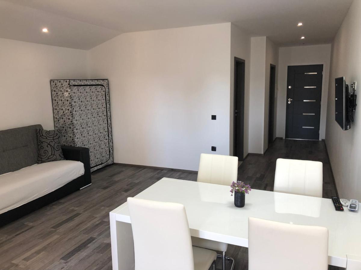 Apartmani Bm Biograd Na Moru Exterior foto